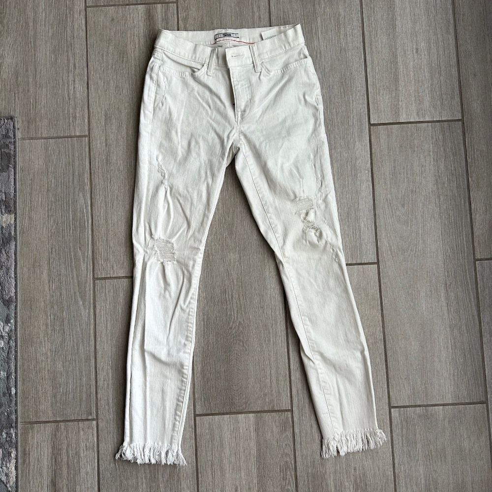 Tommy Hilfiger Distressed White Jeans | Size 2